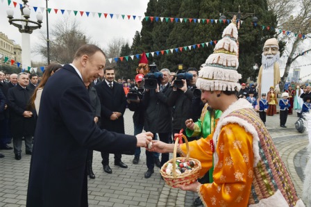 Президент с семьей на празднование Новруз-ФОТО